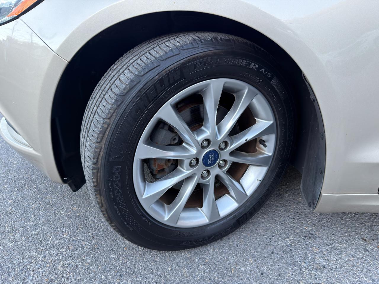 Ford Fusion SE FWD 2017