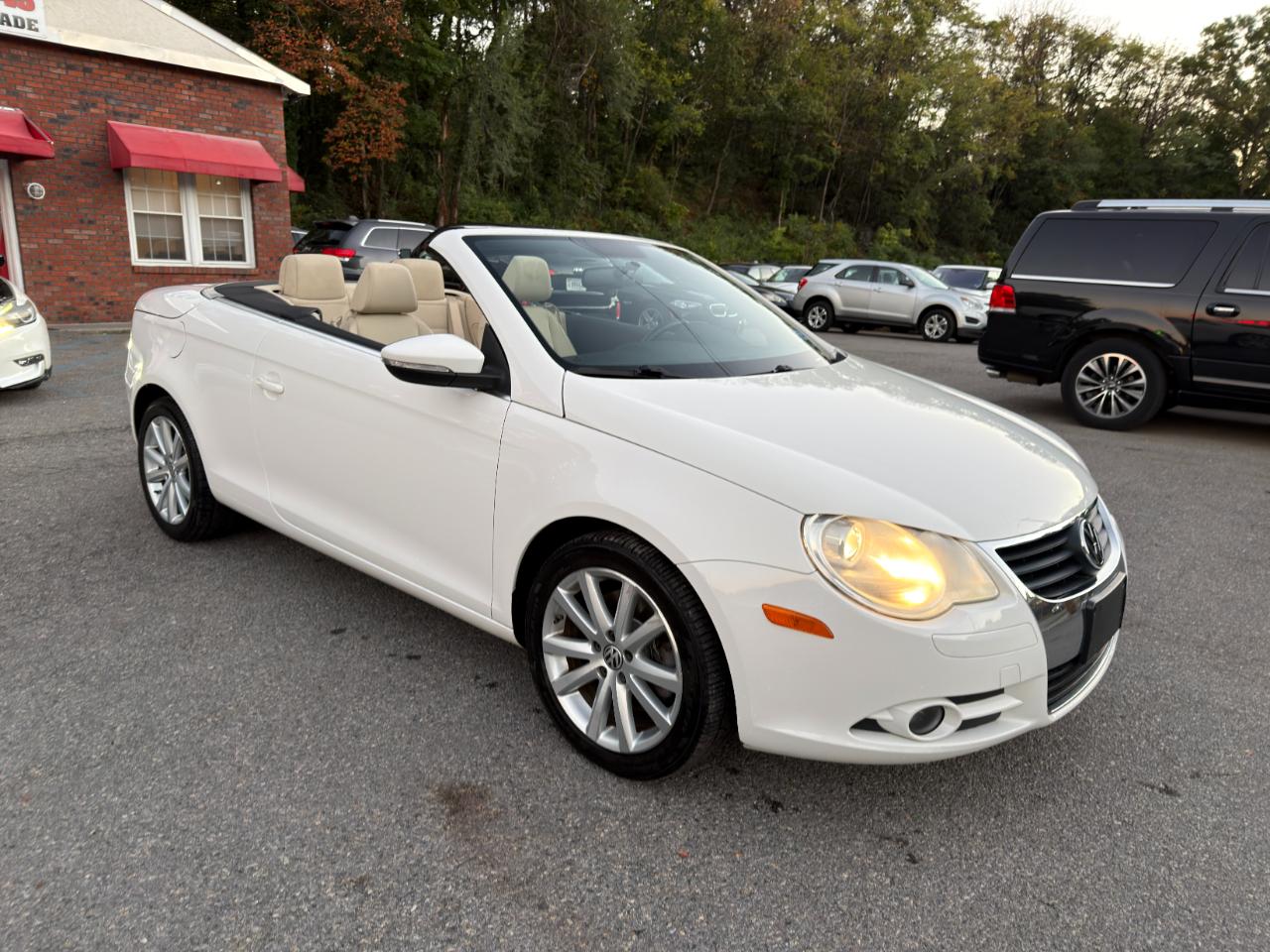 Volkswagen Eos 2dr Conv DSG Komfort 2010