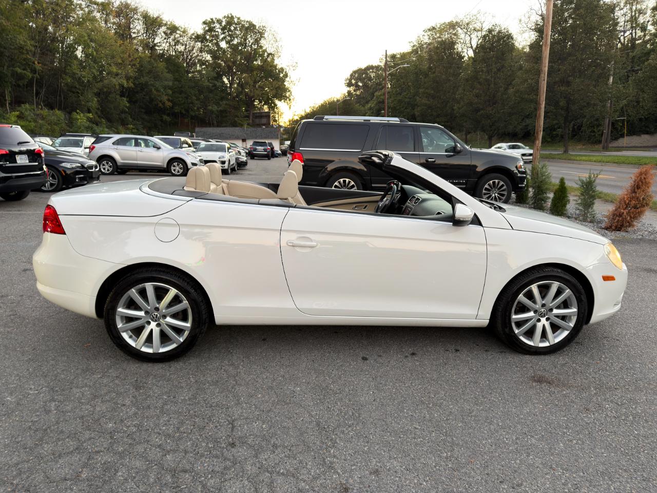 Volkswagen Eos 2dr Conv DSG Komfort 2010
