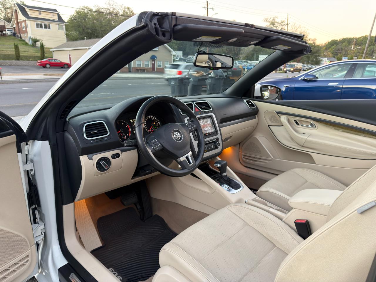 Volkswagen Eos 2dr Conv DSG Komfort 2010