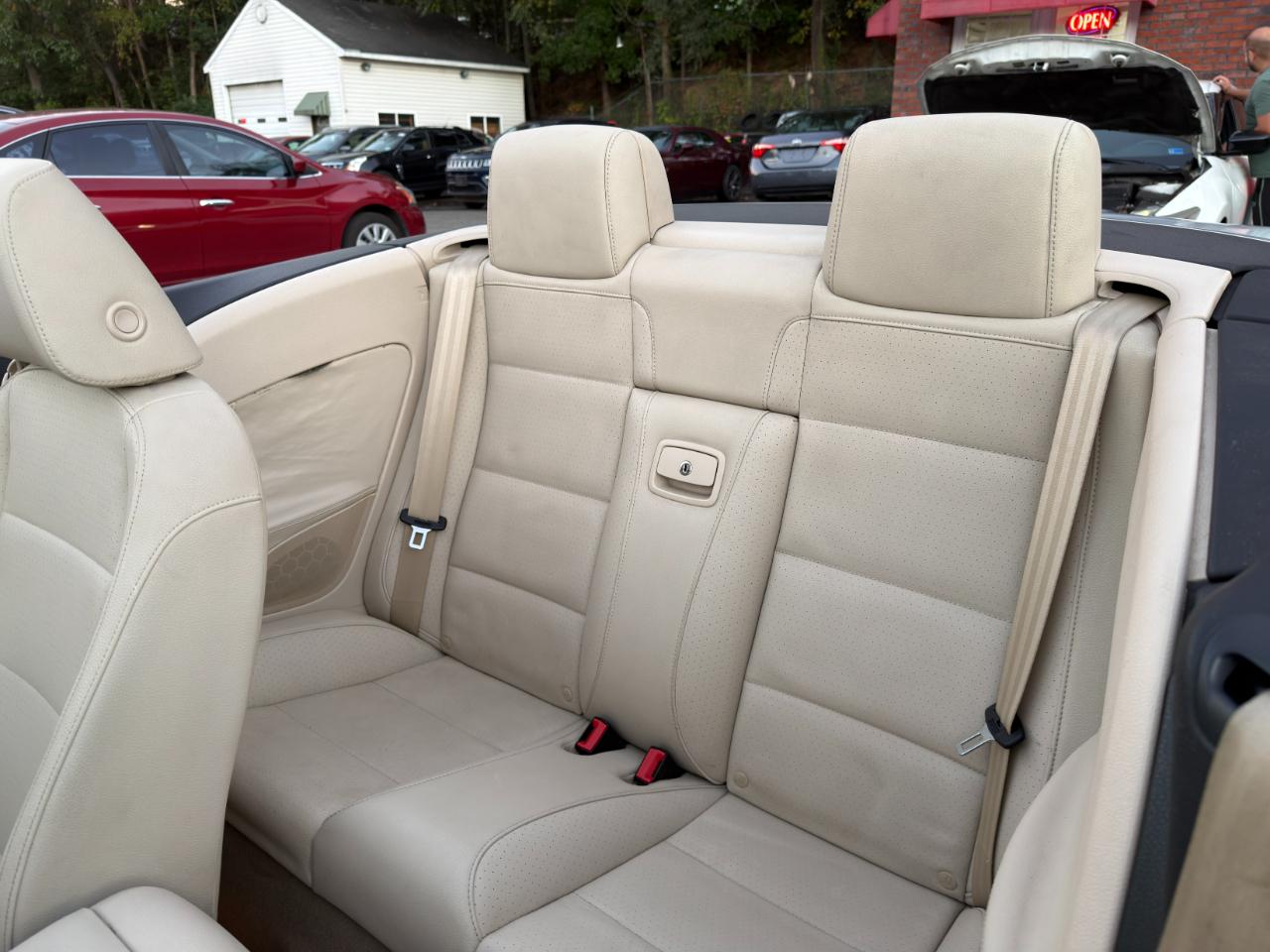Volkswagen Eos 2dr Conv DSG Komfort 2010
