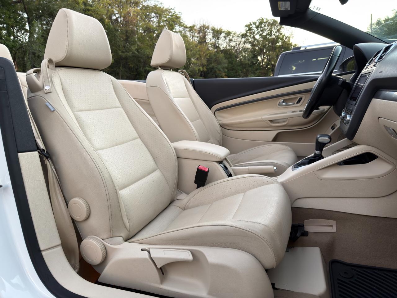 Volkswagen Eos 2dr Conv DSG Komfort 2010
