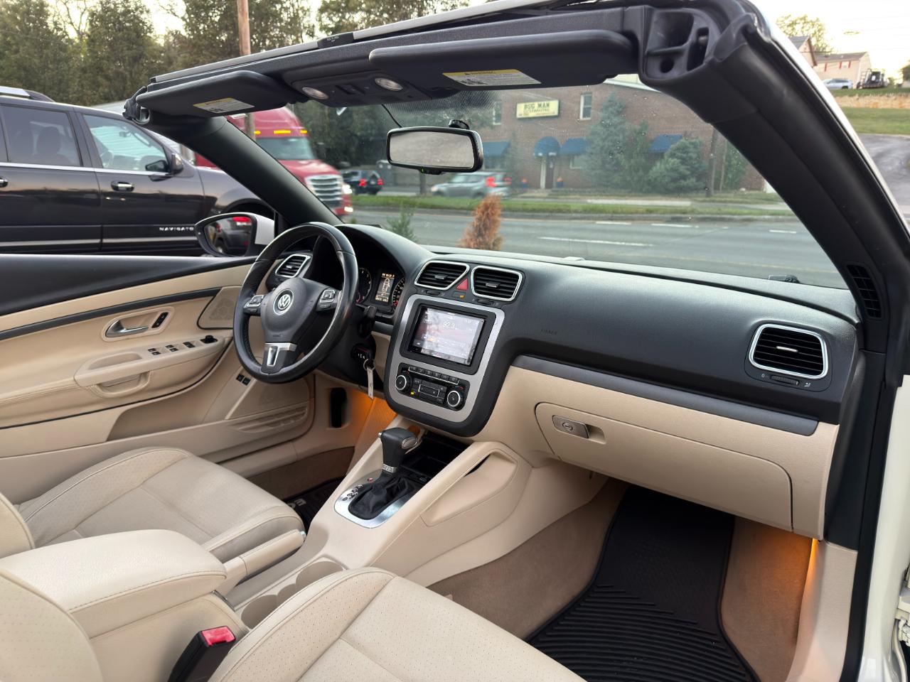 Volkswagen Eos 2dr Conv DSG Komfort 2010