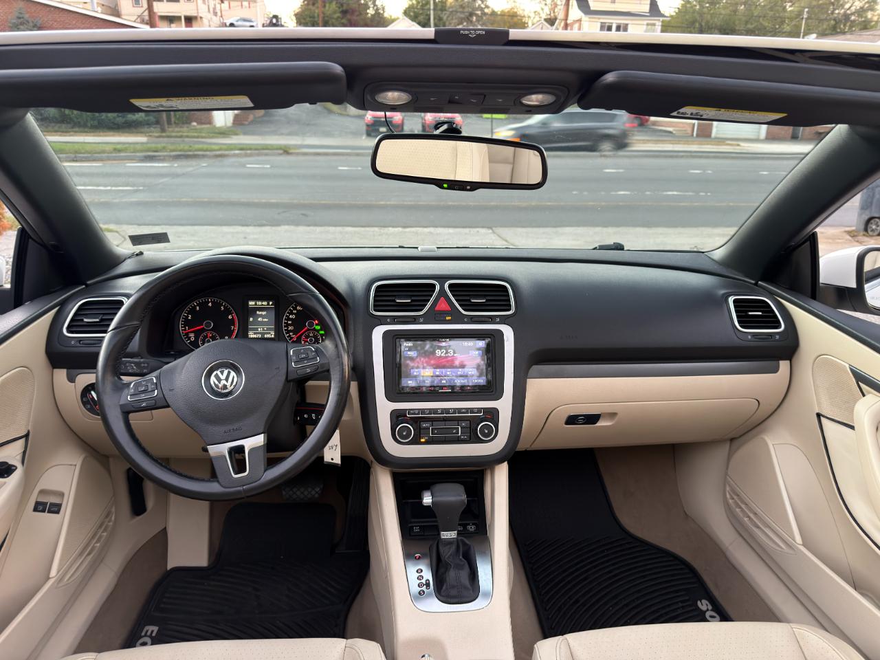 Volkswagen Eos 2dr Conv DSG Komfort 2010