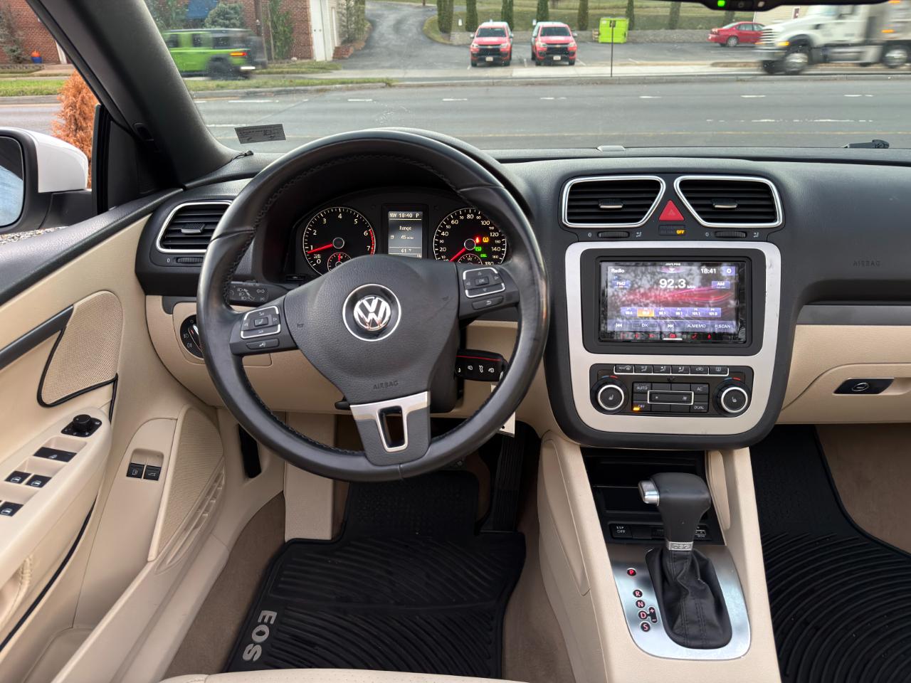 Volkswagen Eos 2dr Conv DSG Komfort 2010