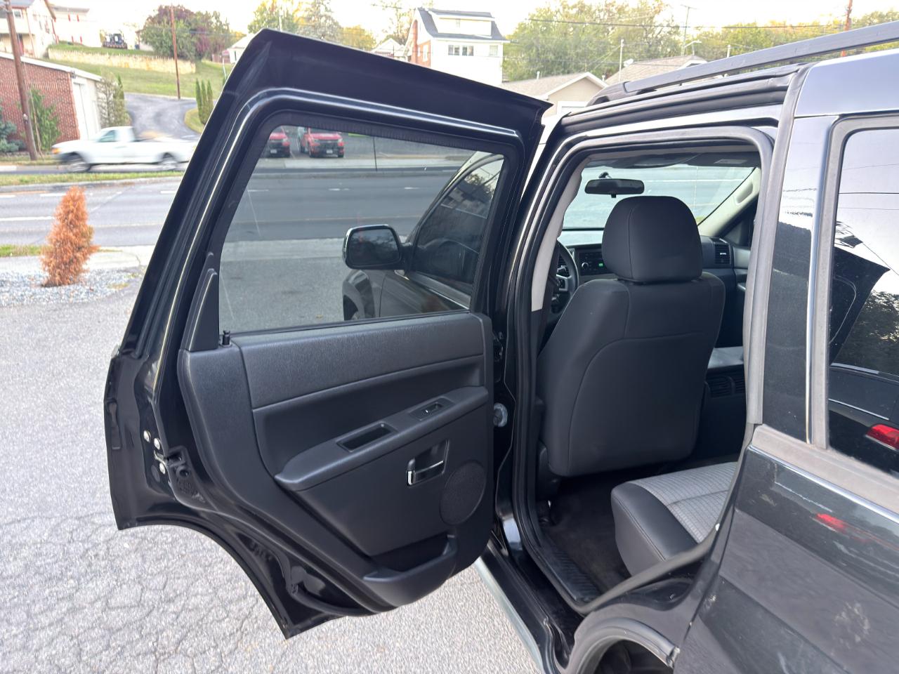 Jeep Grand Cherokee 4WD 4dr Laredo 2010
