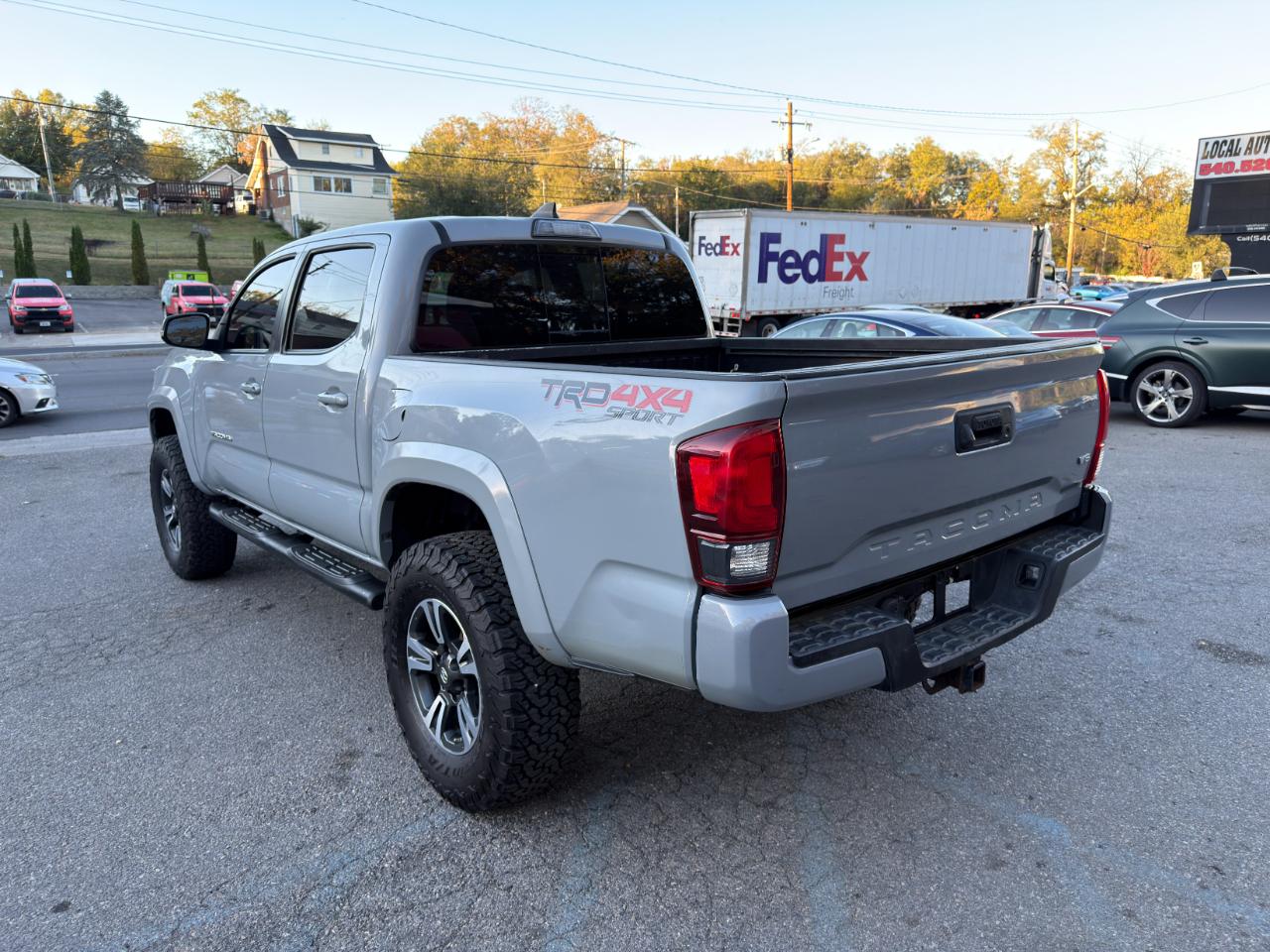 Toyota Tacoma 4WD TRD Off Road Double Cab 5' Bed V6 MT (Natl) 2019
