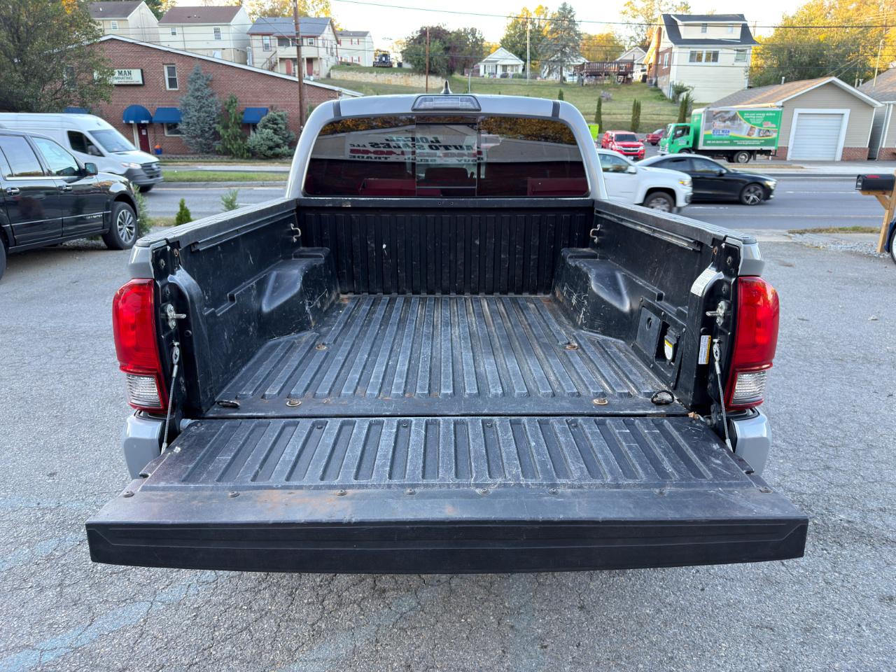 Toyota Tacoma 4WD TRD Off Road Double Cab 5' Bed V6 MT (Natl) 2019