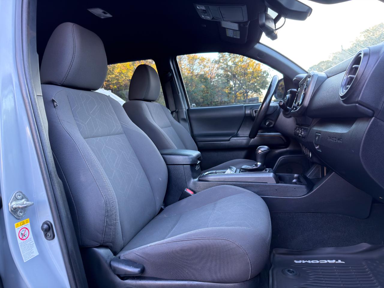 Toyota Tacoma 4WD TRD Off Road Double Cab 5' Bed V6 MT (Natl) 2019