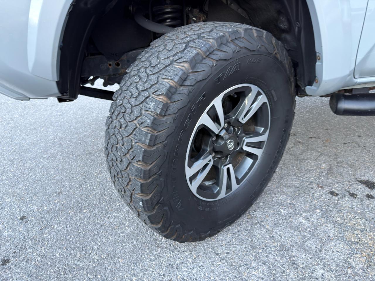 Toyota Tacoma 4WD TRD Off Road Double Cab 5' Bed V6 MT (Natl) 2019
