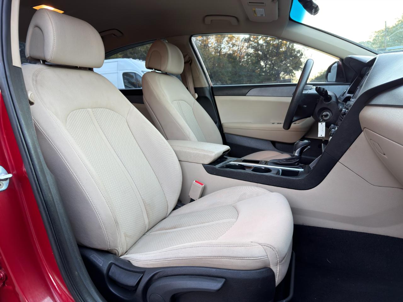 Hyundai Sonata SE 2.4L 2017