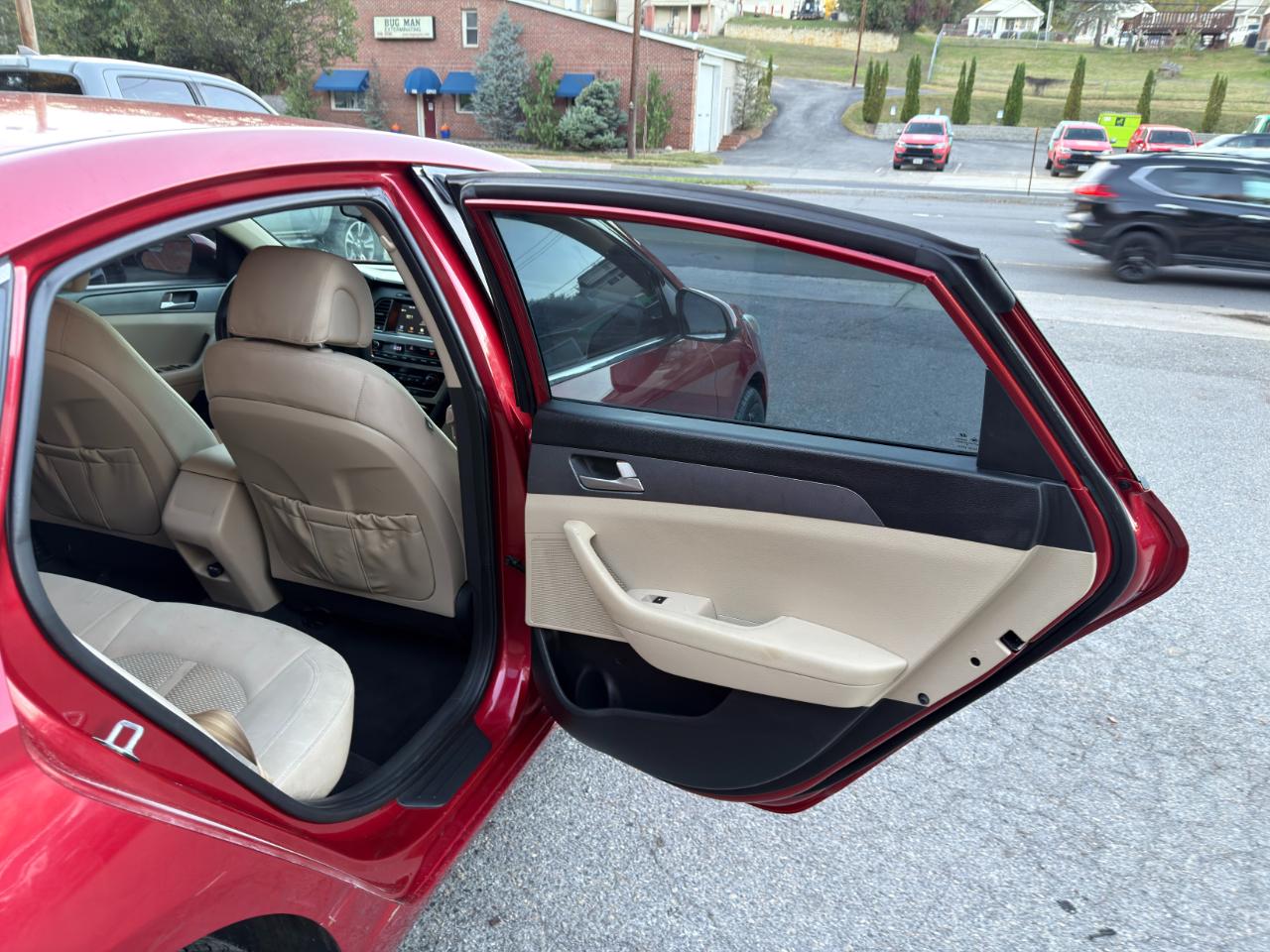 Hyundai Sonata SE 2.4L 2017