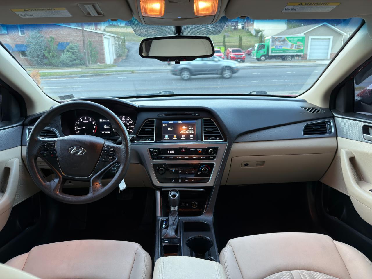 Hyundai Sonata SE 2.4L 2017
