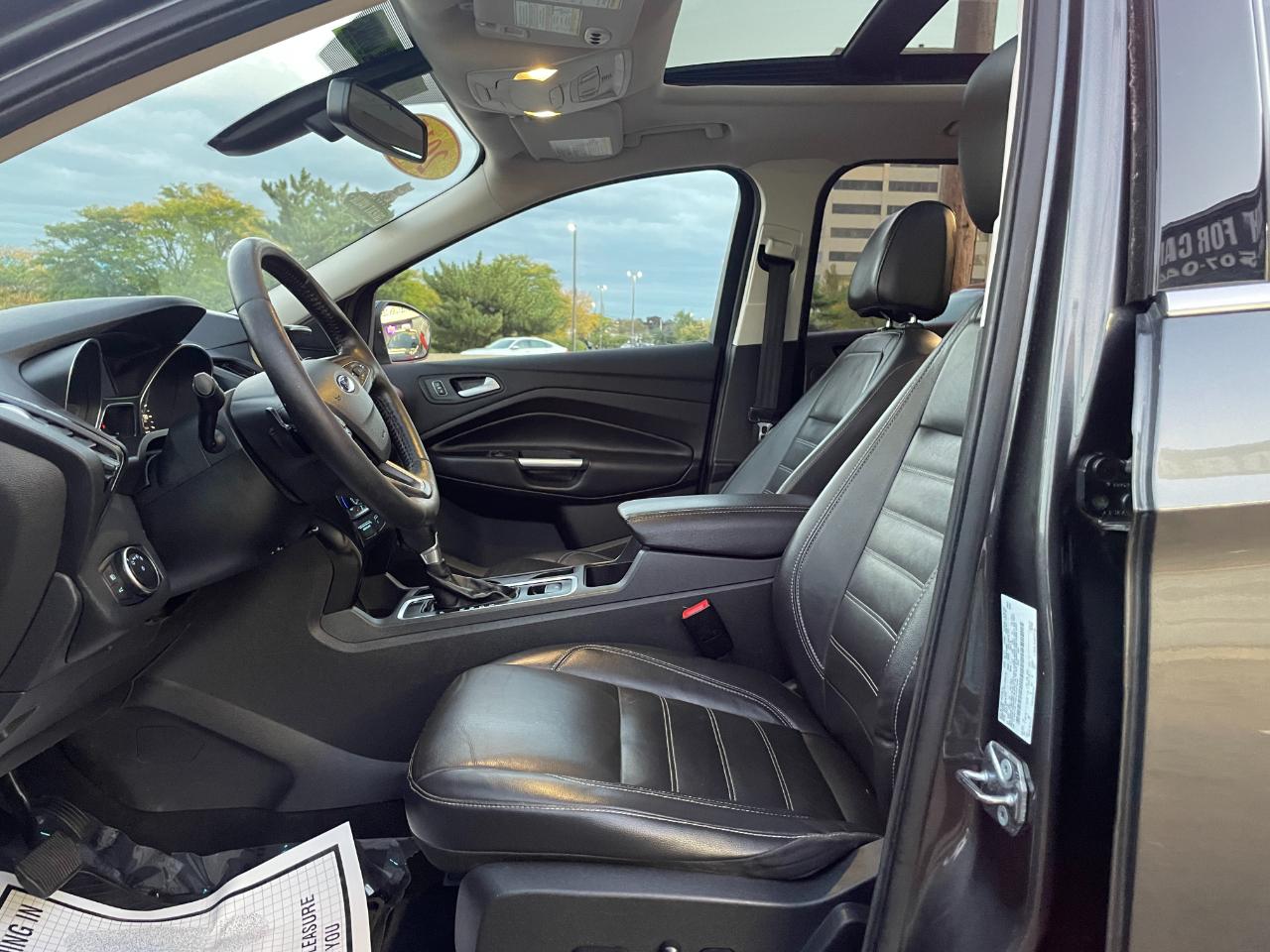 Ford Escape Titanium 4WD 2017