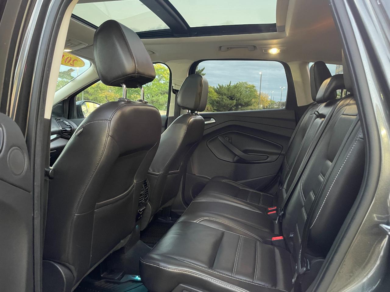 Ford Escape Titanium 4WD 2017