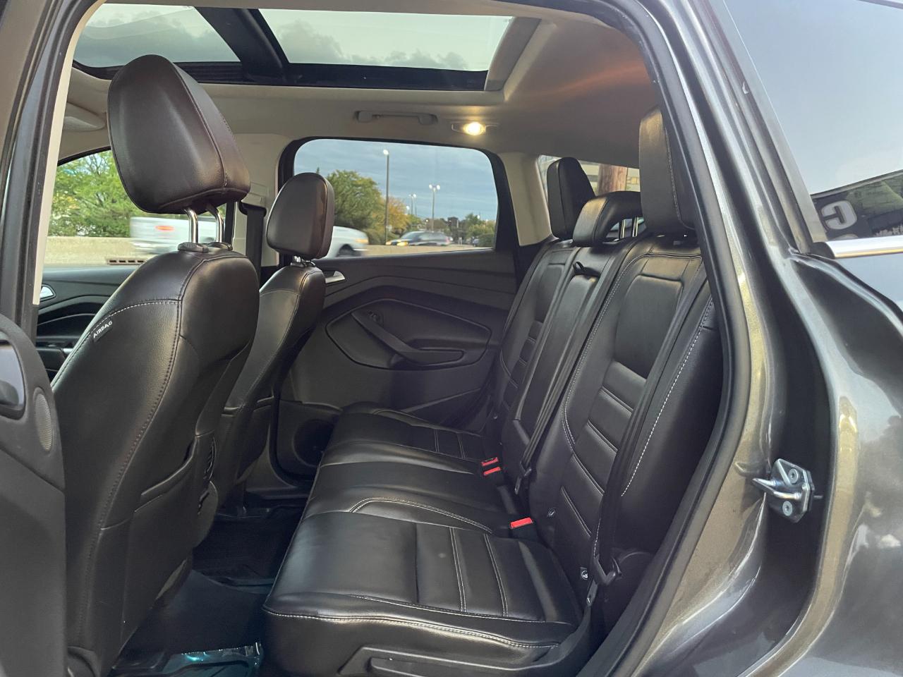 Ford Escape Titanium 4WD 2017