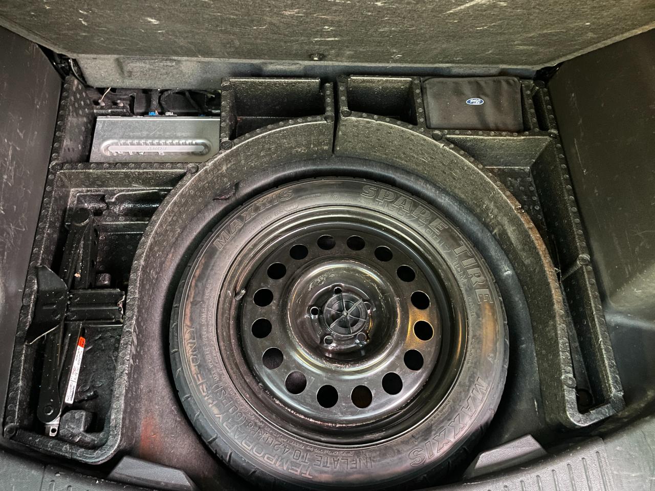 Ford Escape Titanium 4WD 2017