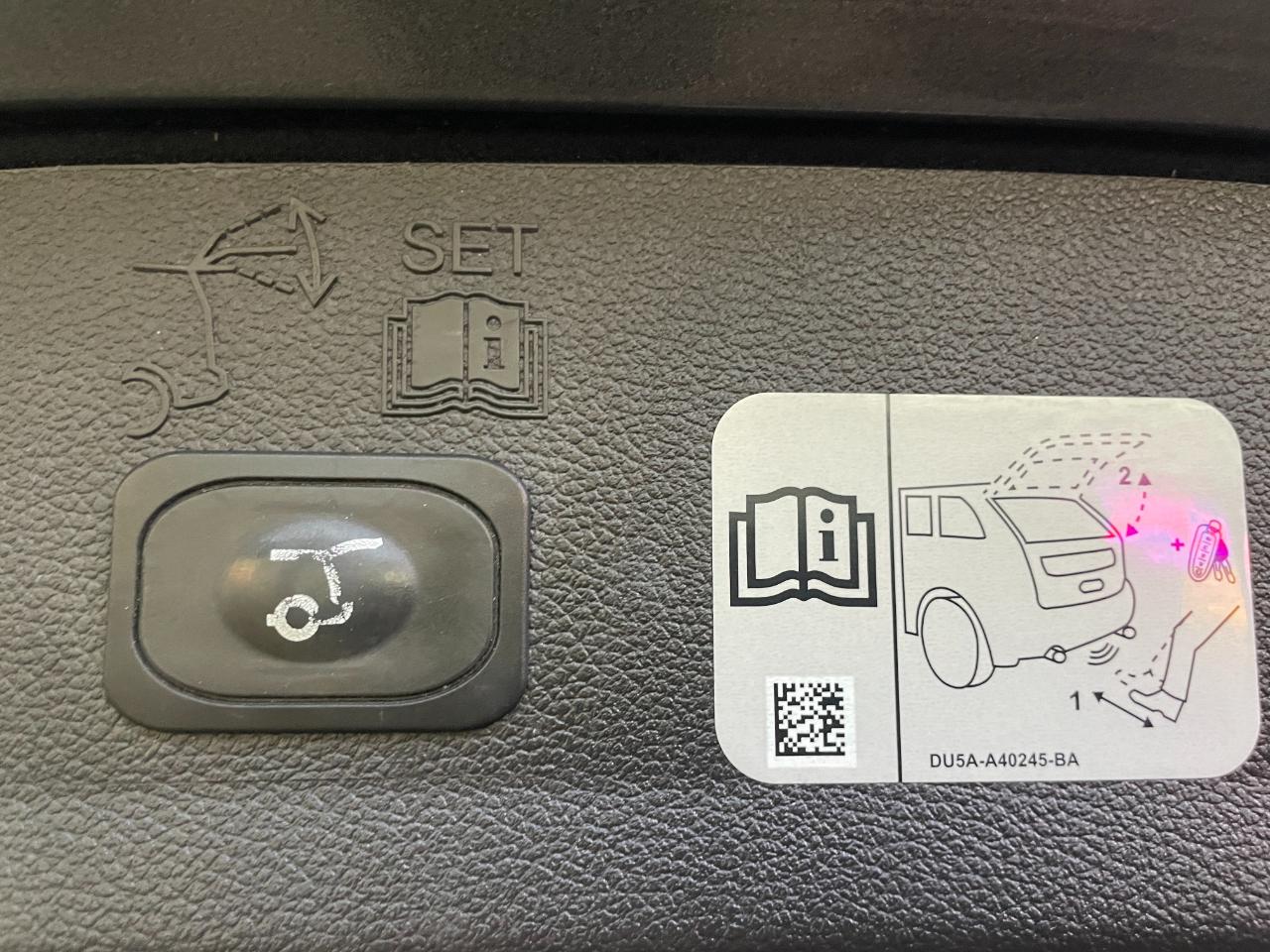 Ford Escape Titanium 4WD 2017