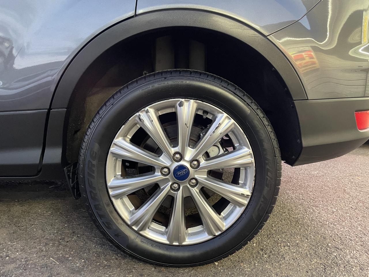 Ford Escape Titanium 4WD 2017