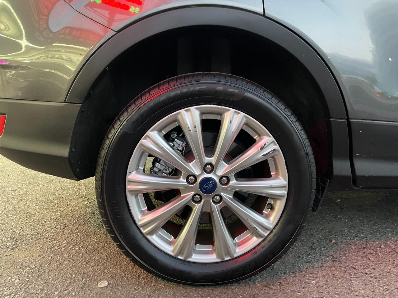 Ford Escape Titanium 4WD 2017