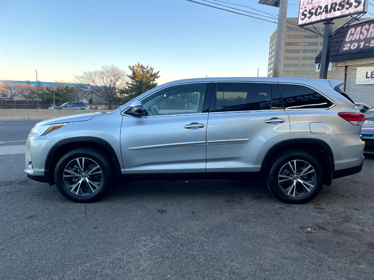 Toyota Highlander LE Plus AWD V6 2019