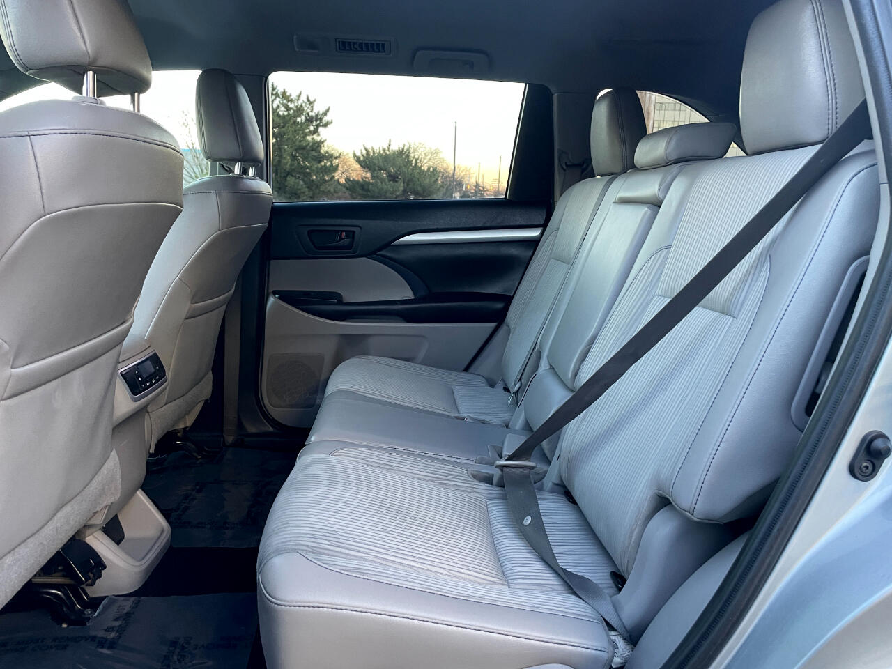 Toyota Highlander LE Plus AWD V6 2019