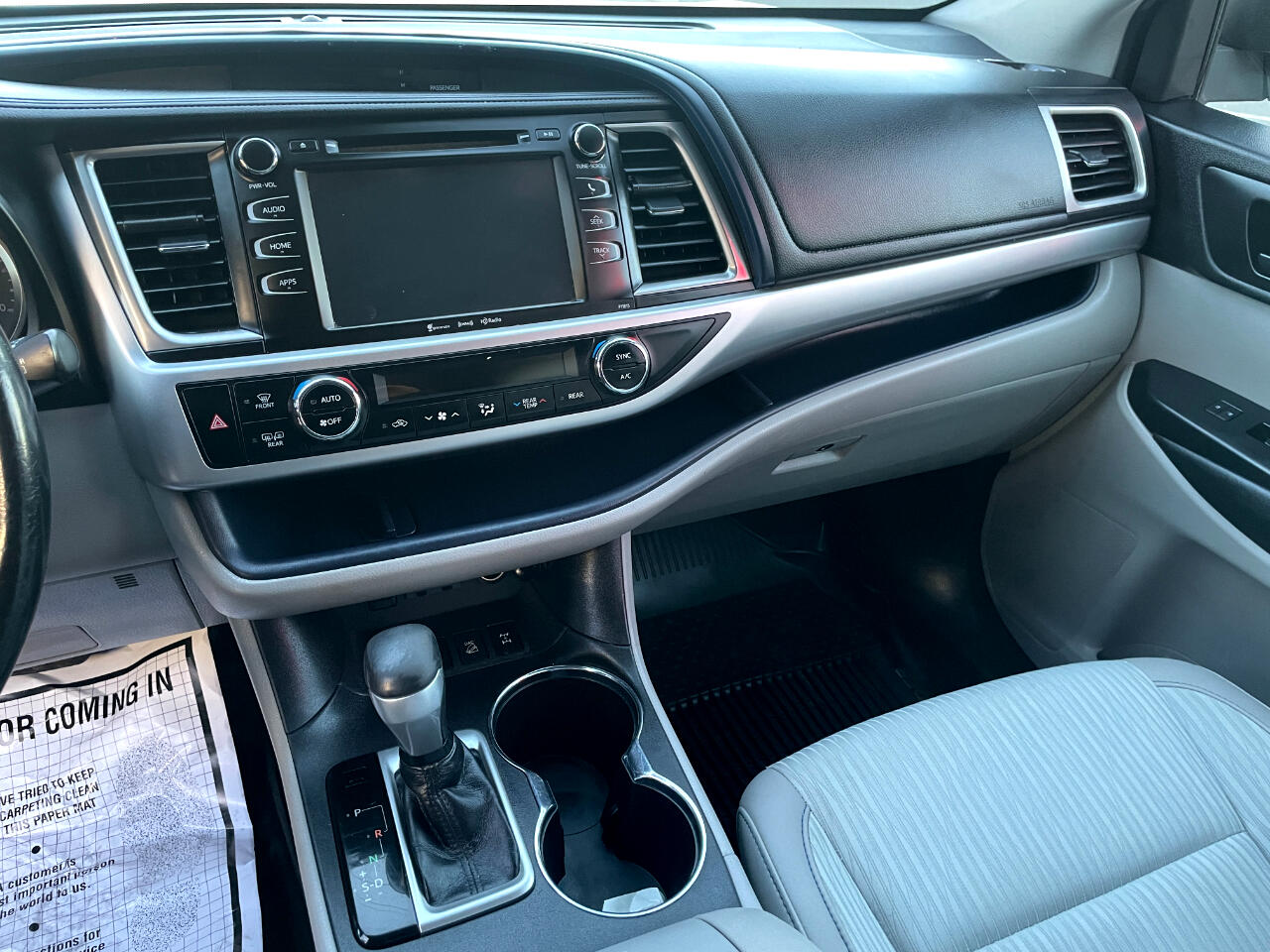 Toyota Highlander LE Plus AWD V6 2019