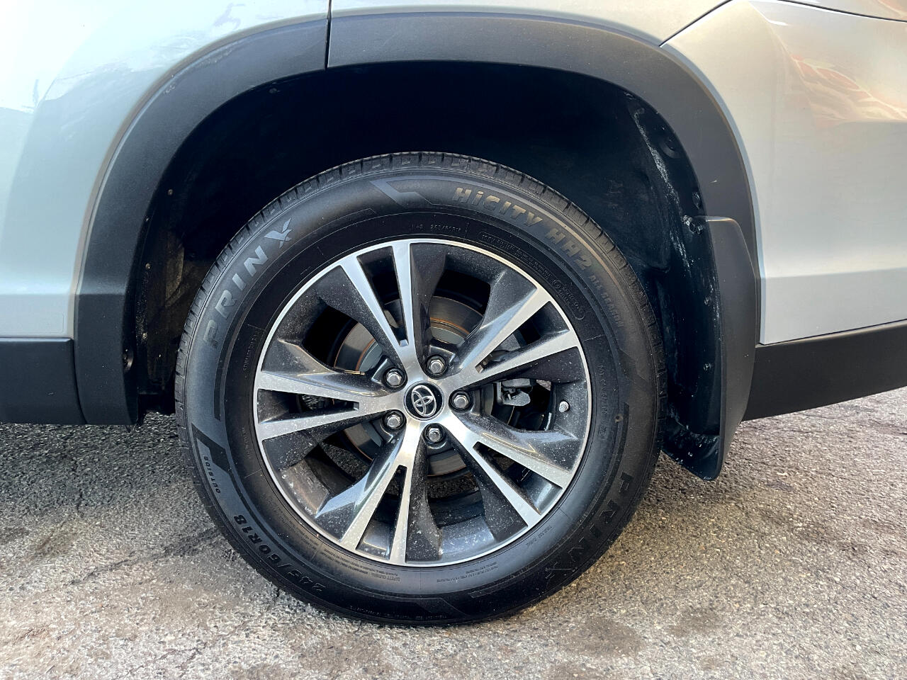 Toyota Highlander LE Plus AWD V6 2019