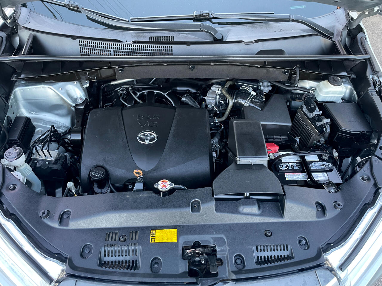 Toyota Highlander LE Plus AWD V6 2019