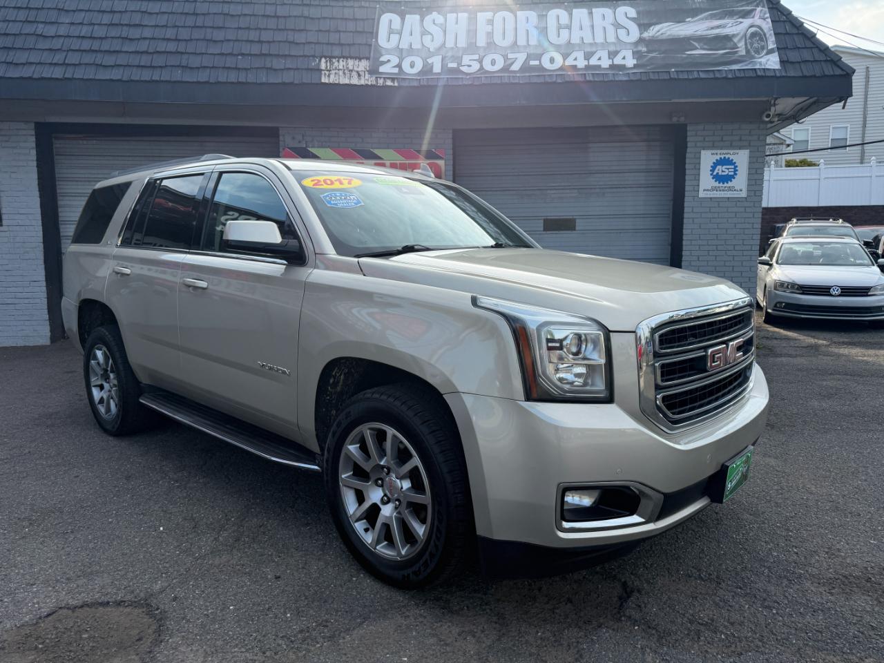 GMC Yukon SLE 2WD 2017