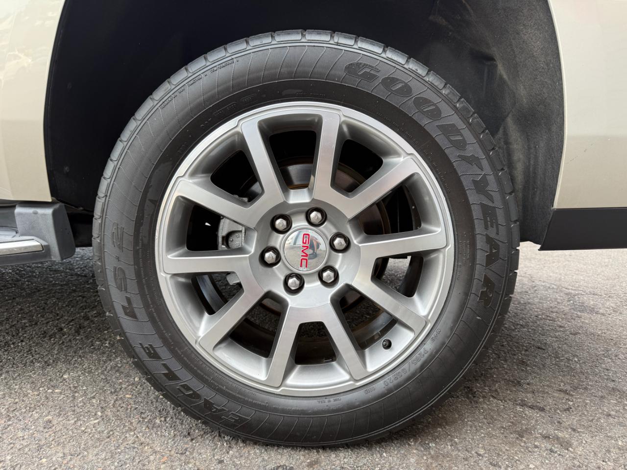 GMC Yukon SLE 2WD 2017