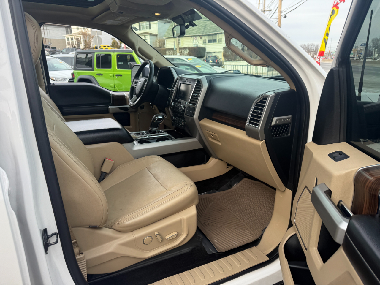 Ford F-150 Lariat 4WD SuperCrew 5.5' Box 2015