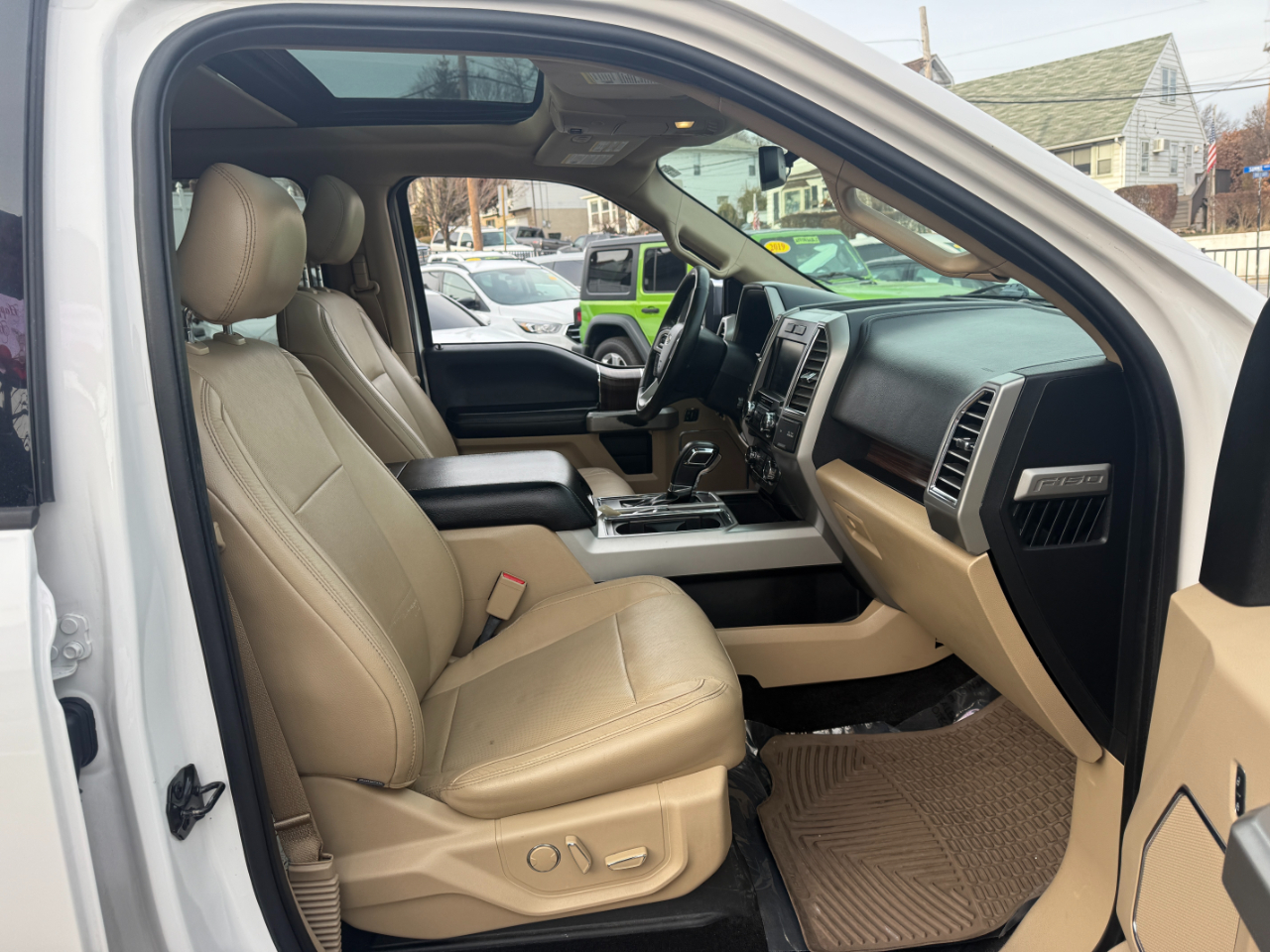 Ford F-150 Lariat 4WD SuperCrew 5.5' Box 2015