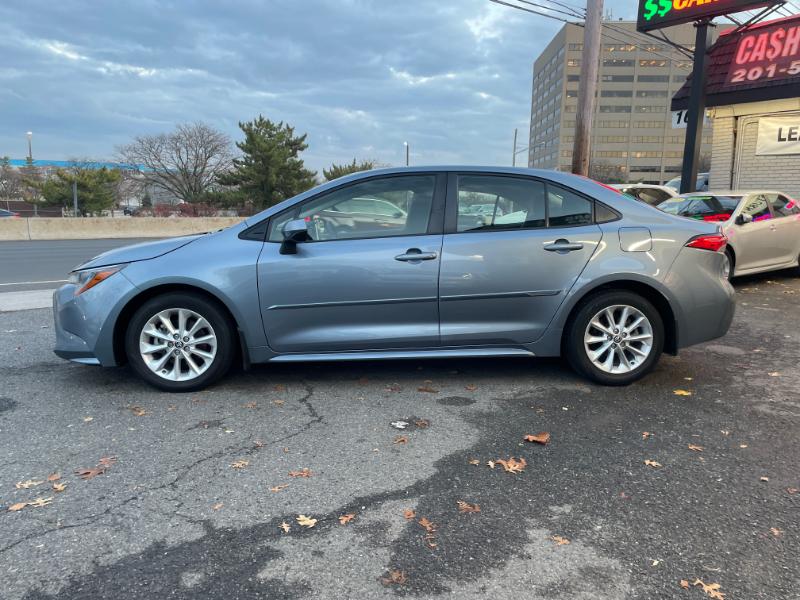 2021 Toyota Corolla LE Premium photo 4