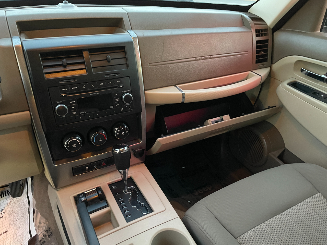 Jeep Liberty Sport 4WD 2011