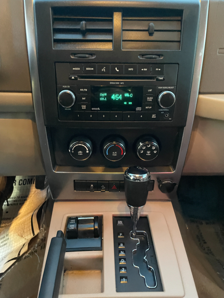 Jeep Liberty Sport 4WD 2011