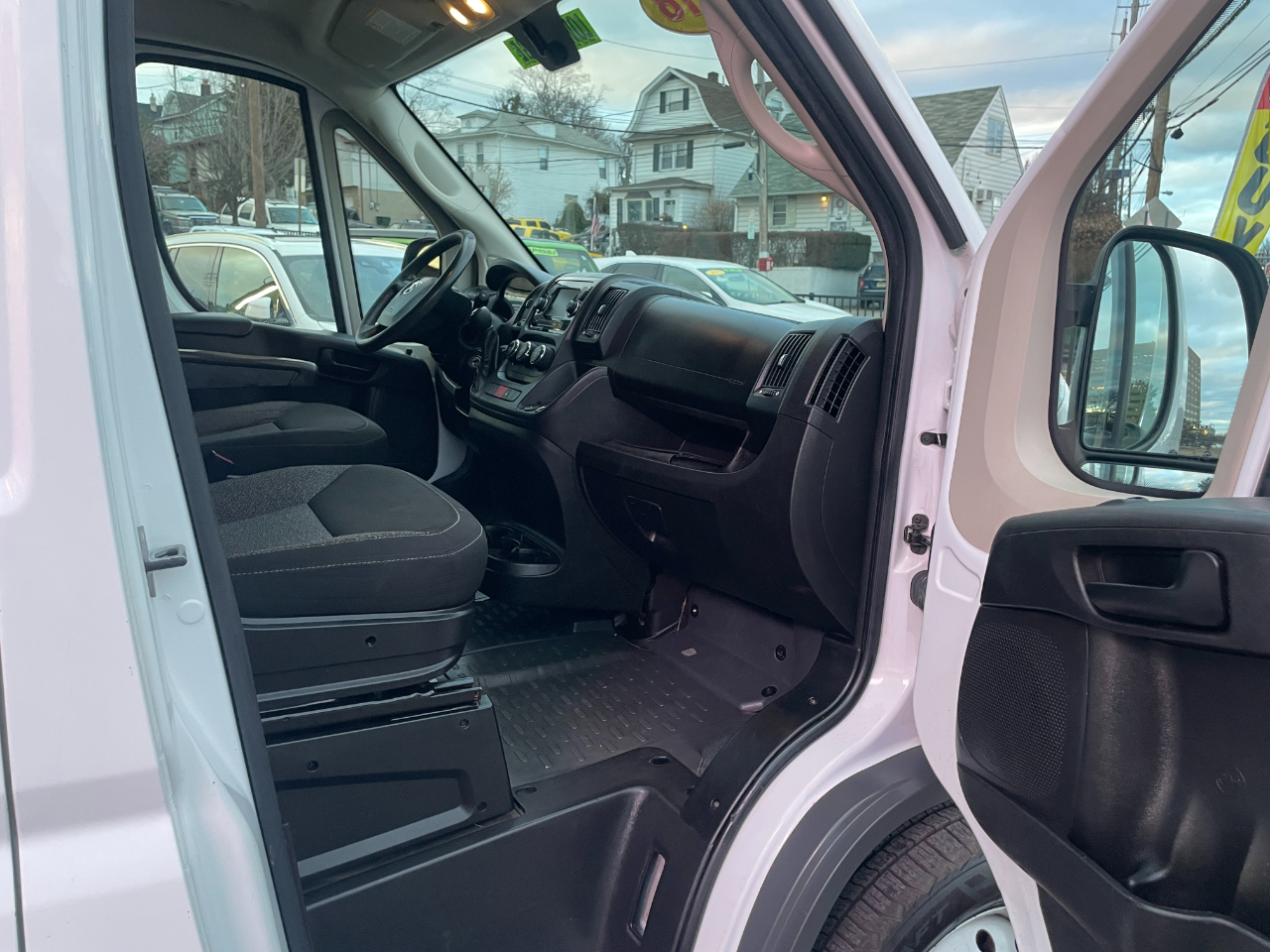 RAM Promaster 2500 High Roof Tradesman 136-in. WB 2018