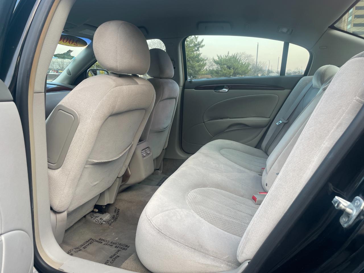 Buick Lucerne CX 2006