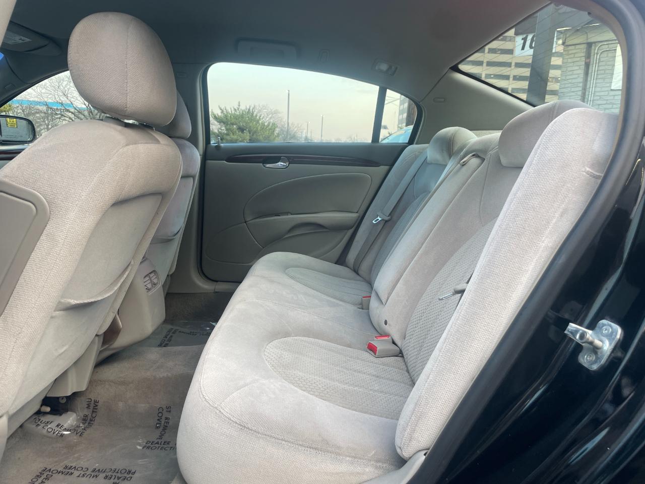 Buick Lucerne CX 2006