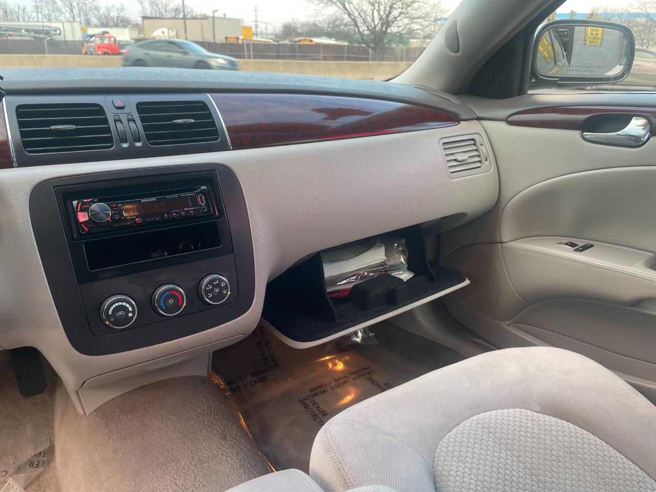 Buick Lucerne CX 2006