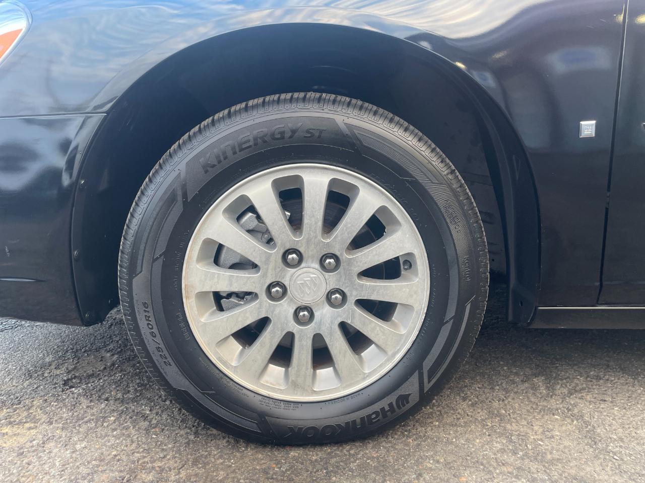 Buick Lucerne CX 2006