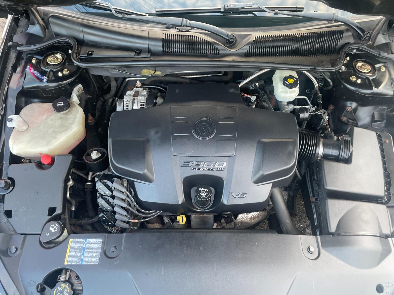 Buick Lucerne CX 2006