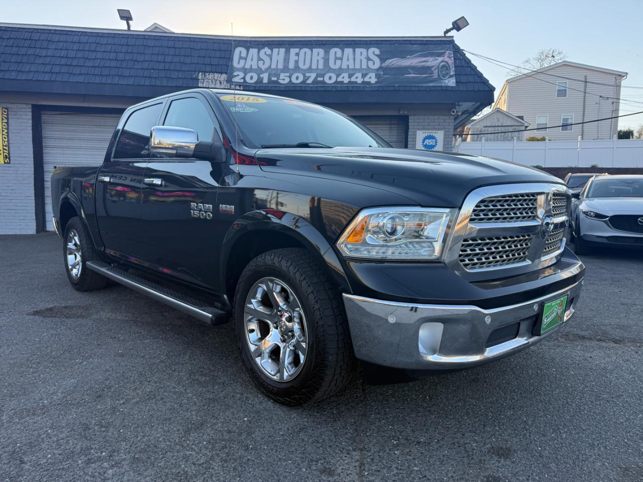 RAM 1500 Laramie Crew Cab SWB 4WD 2018