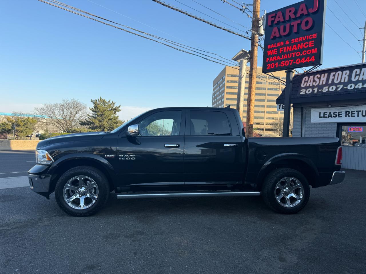 RAM 1500 Laramie Crew Cab SWB 4WD 2018