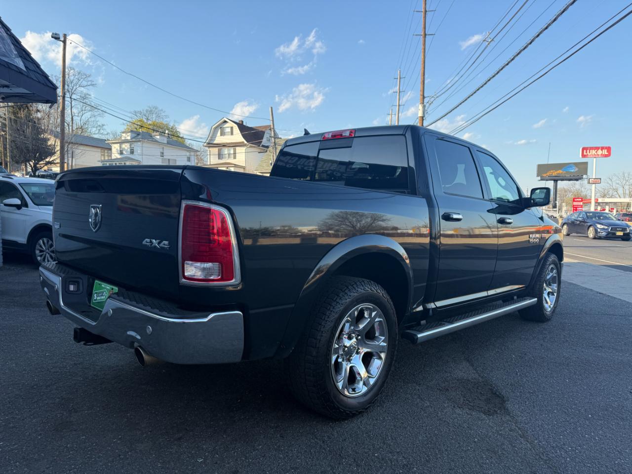 RAM 1500 Laramie Crew Cab SWB 4WD 2018