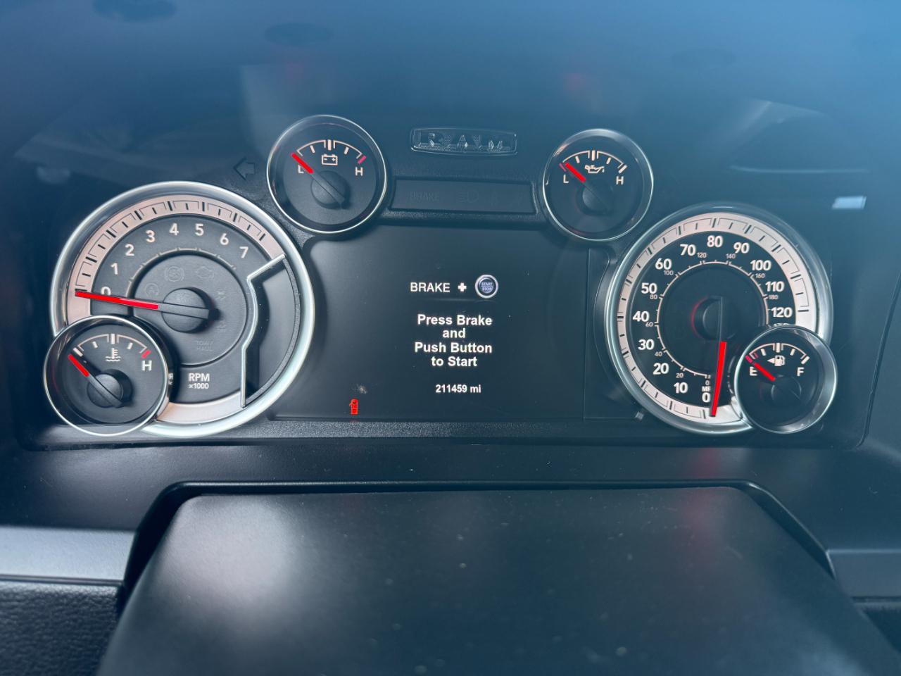RAM 1500 Laramie Crew Cab SWB 4WD 2018