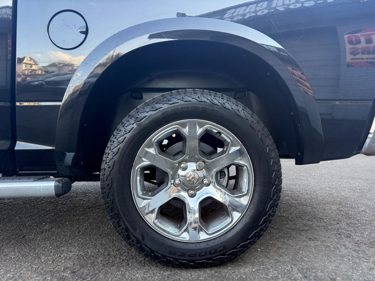 RAM 1500 Laramie Crew Cab SWB 4WD 2018