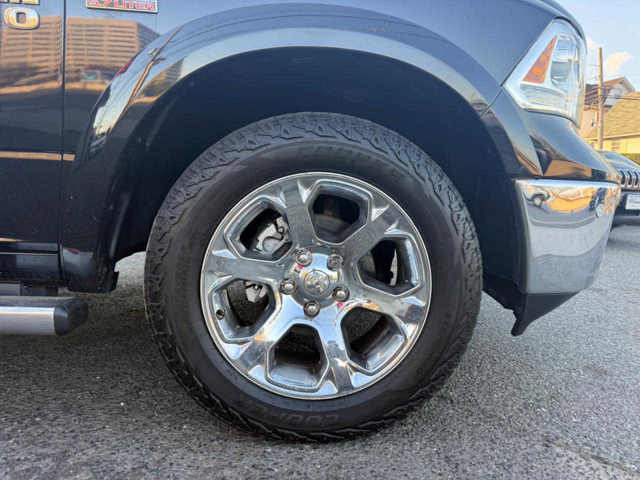RAM 1500 Laramie Crew Cab SWB 4WD 2018