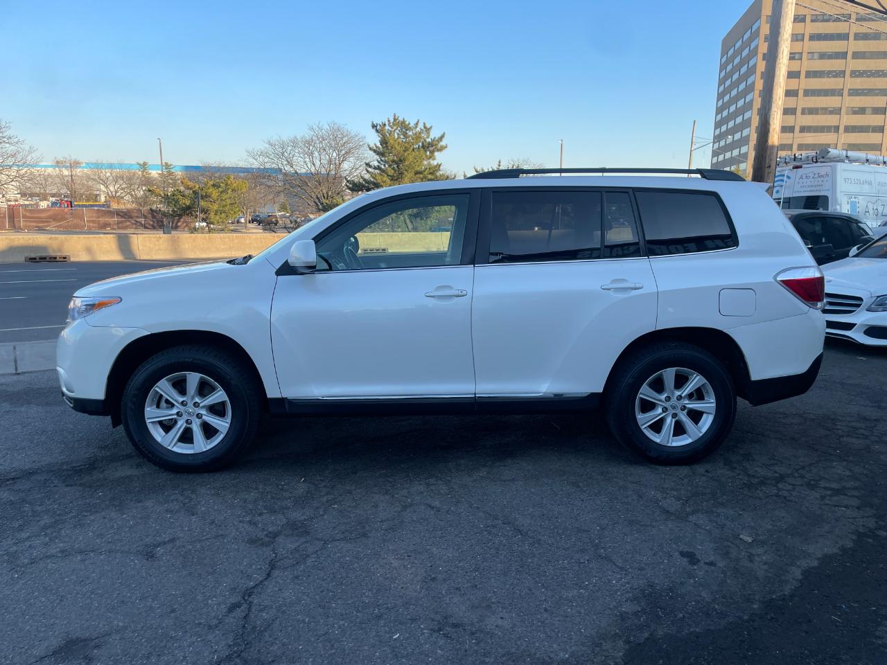 Toyota Highlander  2012