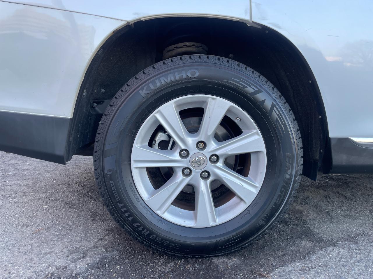 Toyota Highlander  2012